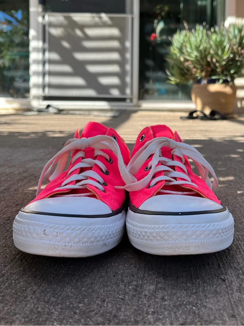 Converse Chuck Taylor All Star Double Tongue Neon Pink Low Top 614130F